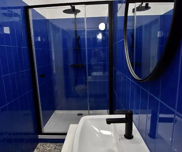 Zachar Aparthotel 3*